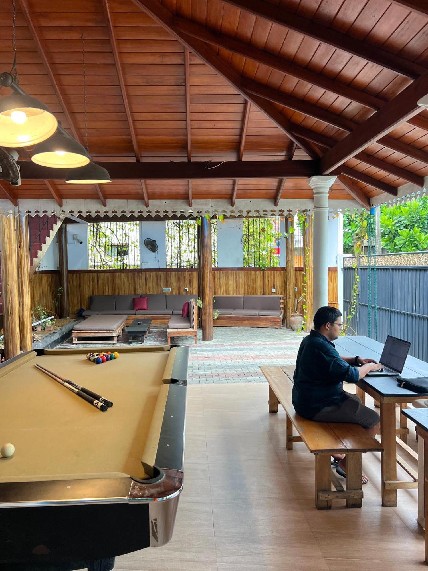 Hari Hari Hostel Weligama Exterior foto